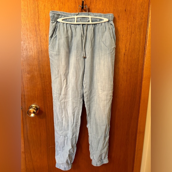 Michael Michael Kors Light Wash Jogger Pants – Size 4 - Picture 1 of 3